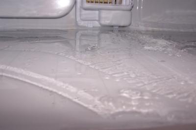 Samsung Refrigerator Problems: Ice on Refrigerator Floor